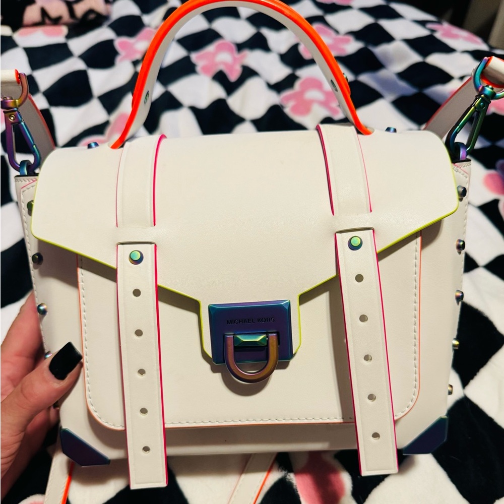 Michal Kors “Manhattan” cross body